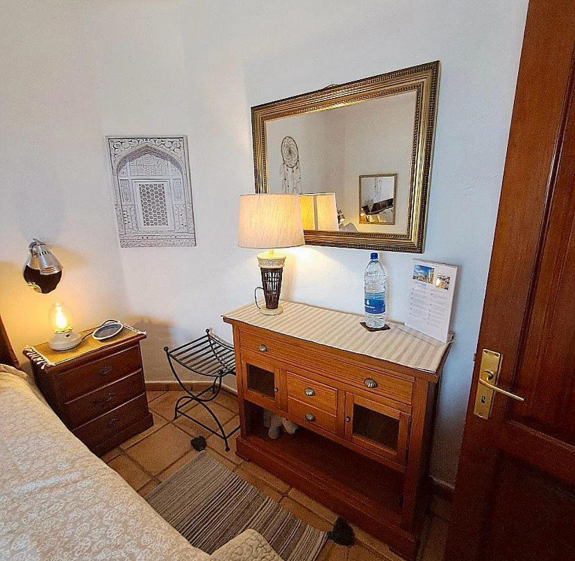 Tipica Lanzarote House Only Adults Bed and Breakfast Tías Kamer foto